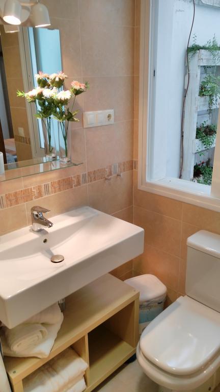 Mitjana Plaza Apartment มาลากา ภายนอก รูปภาพ