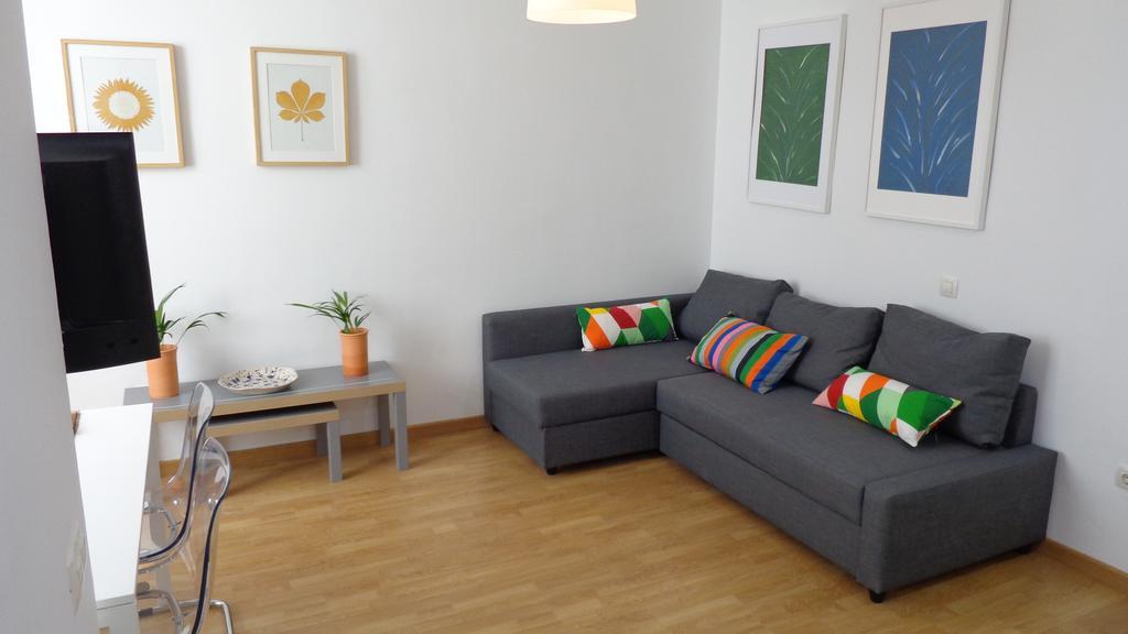 Mitjana Plaza Apartment มาลากา ภายนอก รูปภาพ