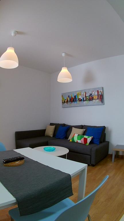Mitjana Plaza Apartment มาลากา ภายนอก รูปภาพ